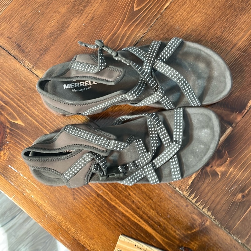 Merrel air cushion, memory foam sports sandal size 8